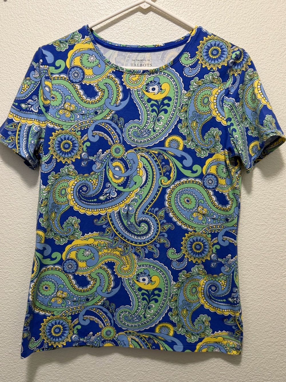 Talbots Tee blue yellow paisley short sleeve t-shirt, size med